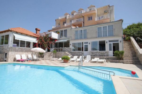 Apartments with a swimming pool Cavtat, Dubrovnik - 3547